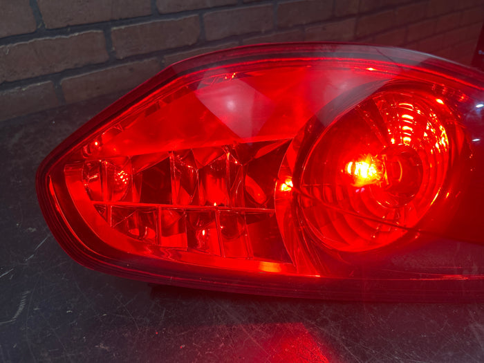 2006-2009 Pontiac Solstice Rear Left Side Tail Light Taillight Brake Lamp OEM