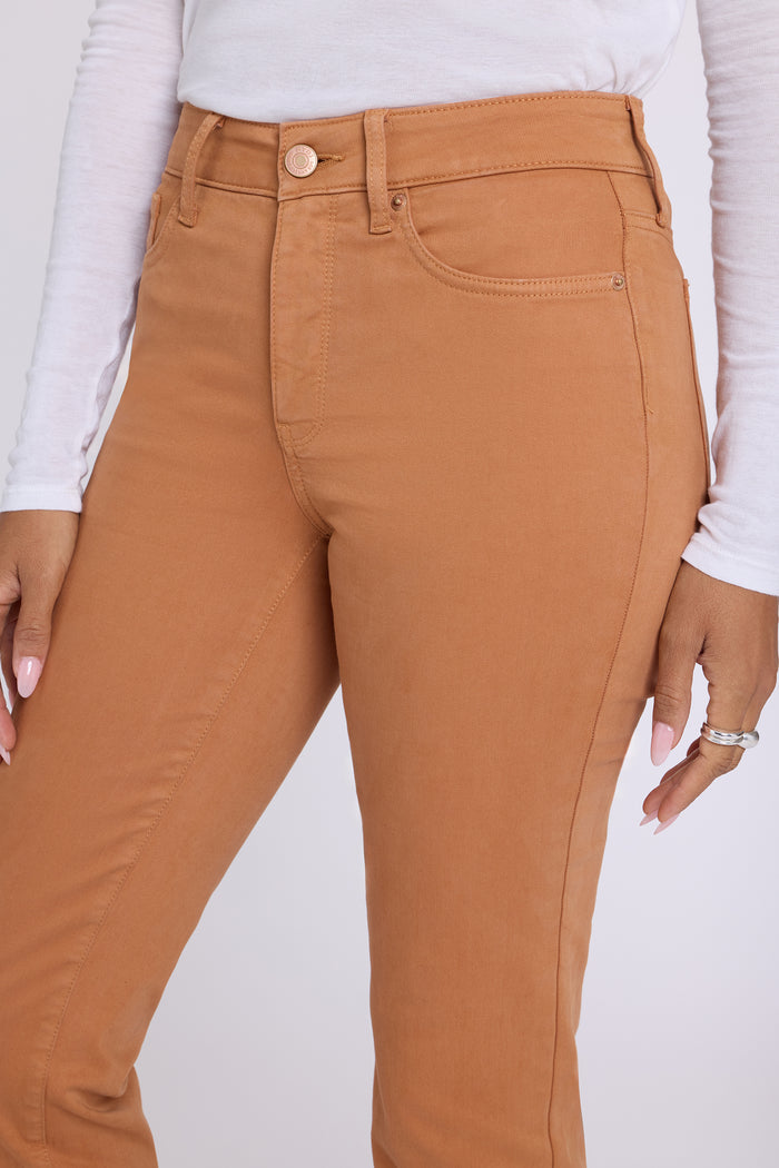 Marilyn Straight Jeans In Petite - Roasted Pecan