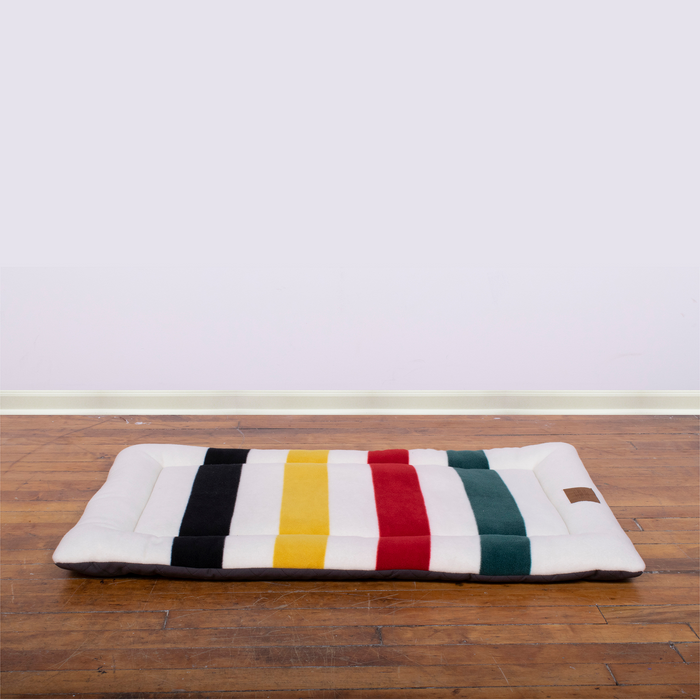 PENDLETON-DOG-COMFORT-CUSHION-DOG-KENNEL-MAT-CRATE-WHITE-RED-GREEN-YELLOW-GLACIER-NATIONAL-PARK