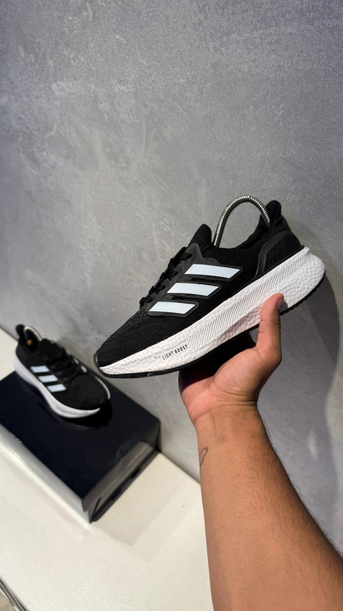 ADIDAS RUNNING BOOST NEGRO BLANCO PROMO