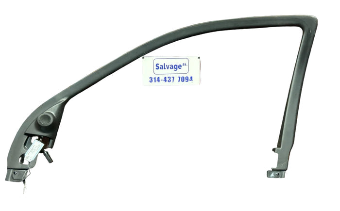 11-21 Jeep Grand Cherokee SRT8 Front LH Door Window Frame Molding Trim W/Speaker