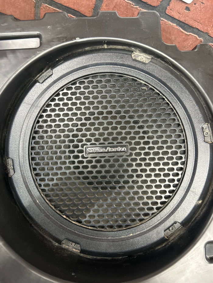 11-22 JEEP GRAND CHEROKEE SRT REAR SUBWOOFER SPEAKER HARMON KARDON OEM 5035130AC