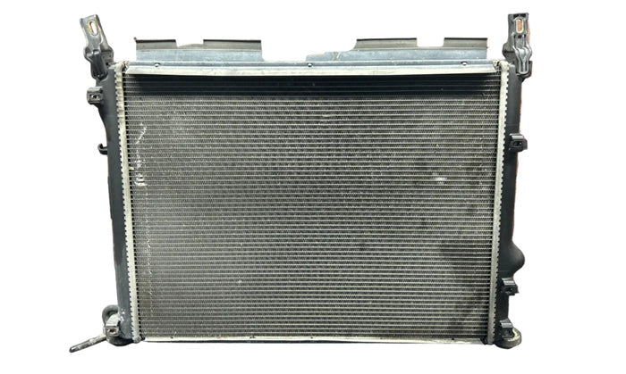 2005-2007 Chrysler 300/Charger/Magnum Radiator and Fan Assembly 5170742AA