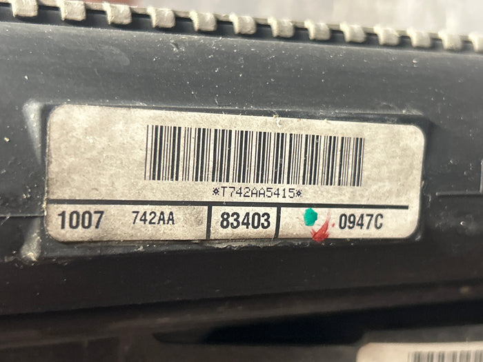 2005-2007 Chrysler 300/Charger/Magnum Radiator and Fan Assembly 5170742AA