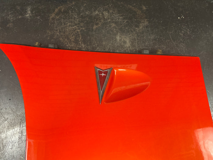 2006-2009 Pontiac Solstice GXP Left Driver Side Front Fender w/ Emblem OEM