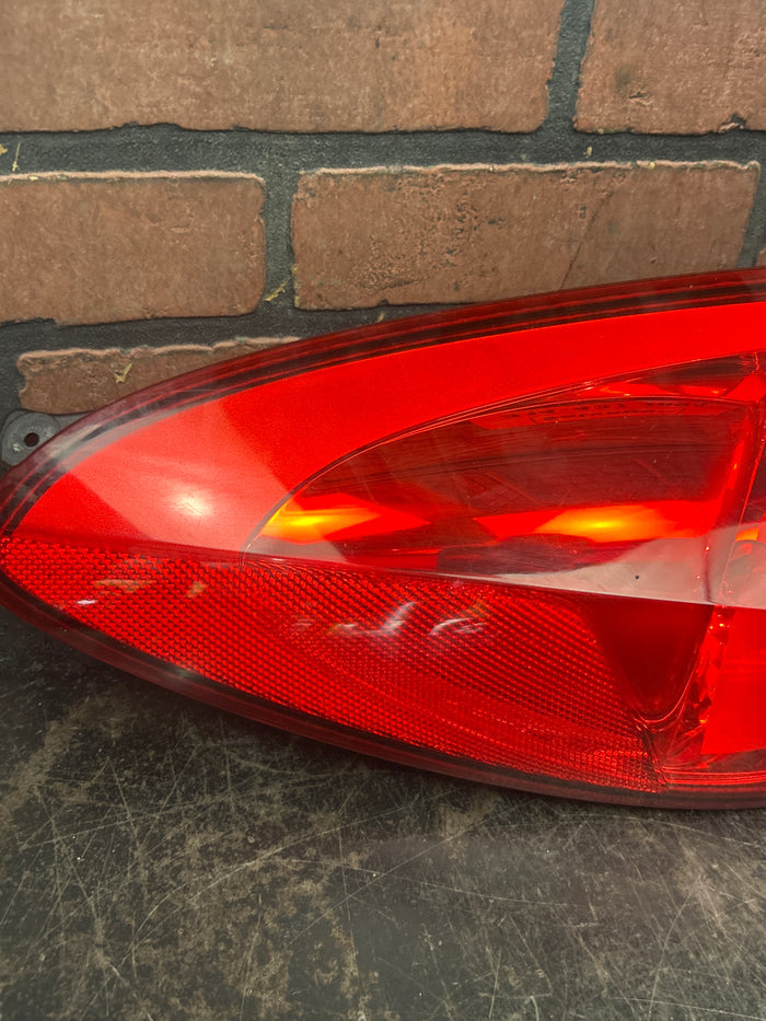 2006-2009 Pontiac Solstice Rear Left Side Tail Light Taillight Brake Lamp OEM