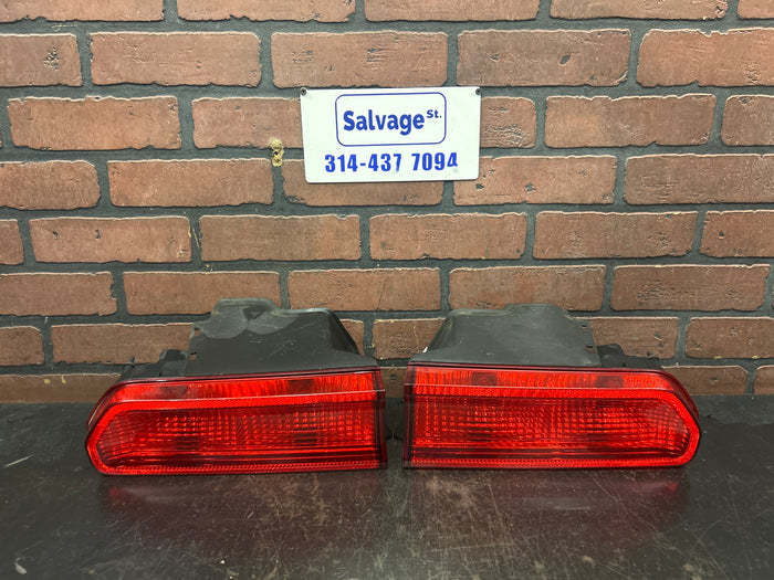 2008-2014 Dodge Challenger Driver Passenger Side Tail Light Lamp Set Pair OEM