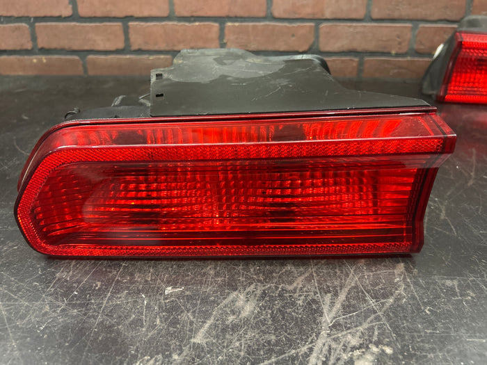 2008-2014 Dodge Challenger Driver Passenger Side Tail Light Lamp Set Pair OEM