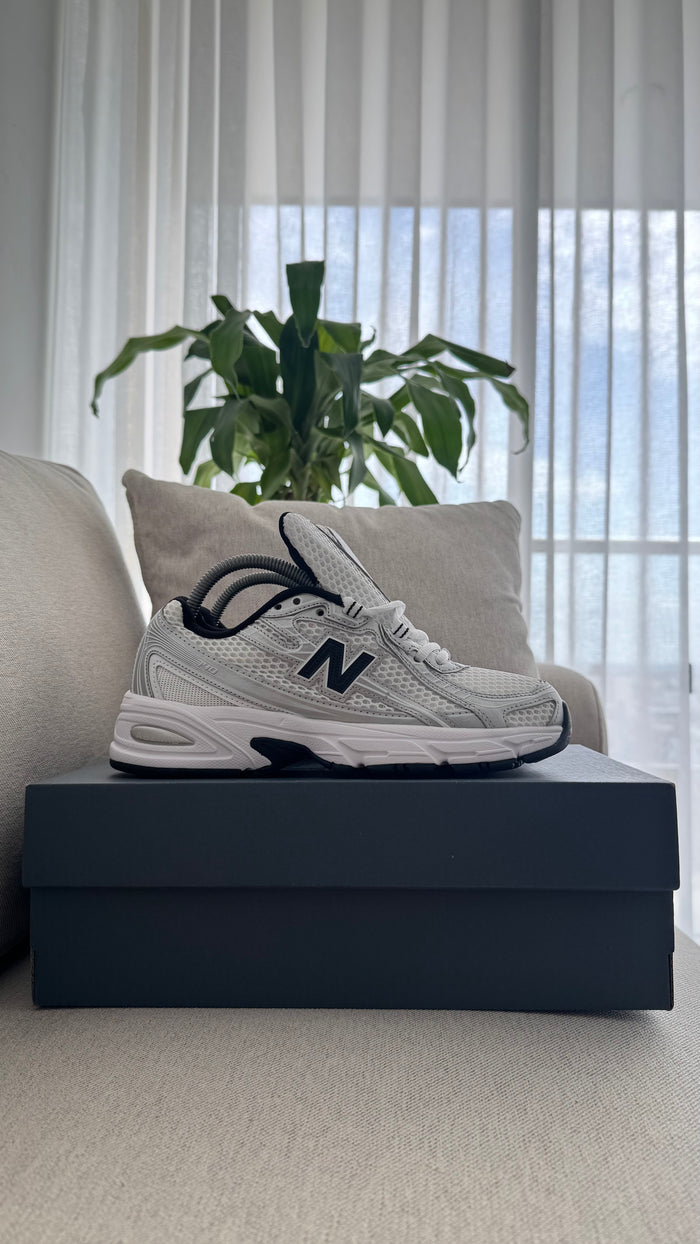 NEW BALANCE  740 BLANCO NEGRO