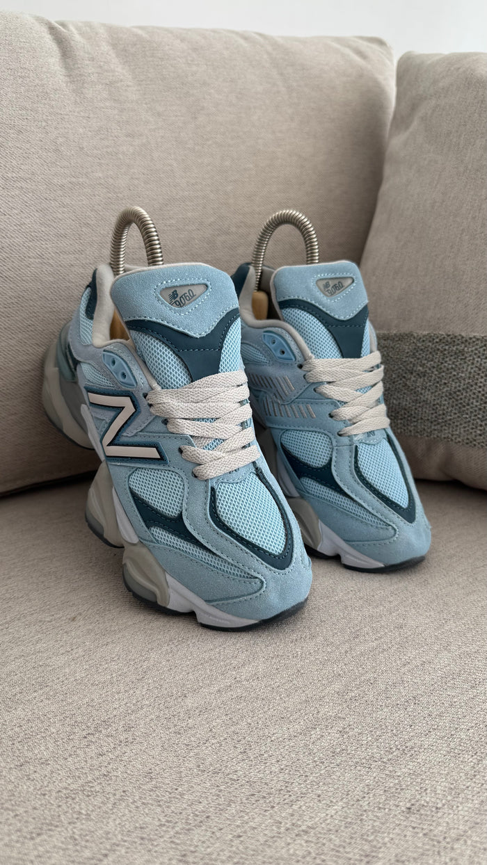 NEW BALANCE 9060 AZUL SUAVE