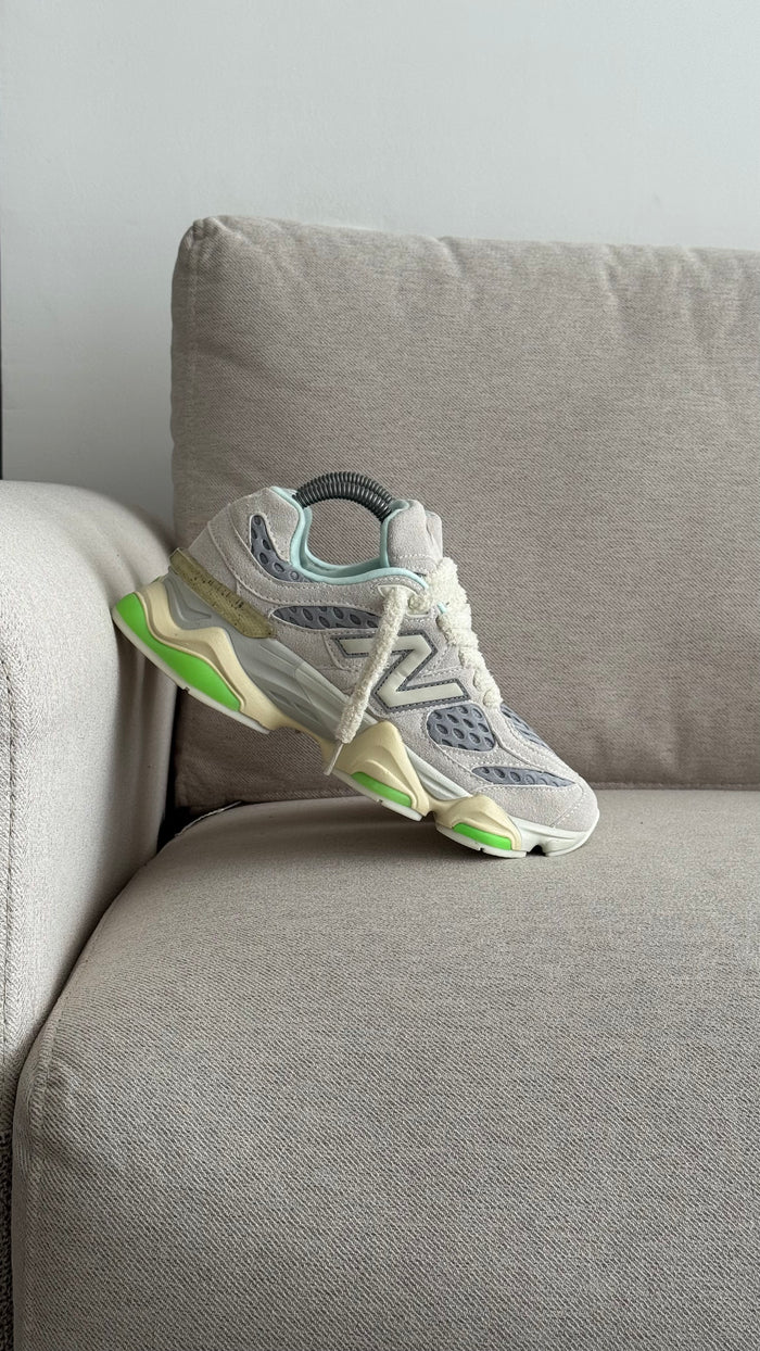 NEW BALANCE 9060 GRIS PRINT VERDE