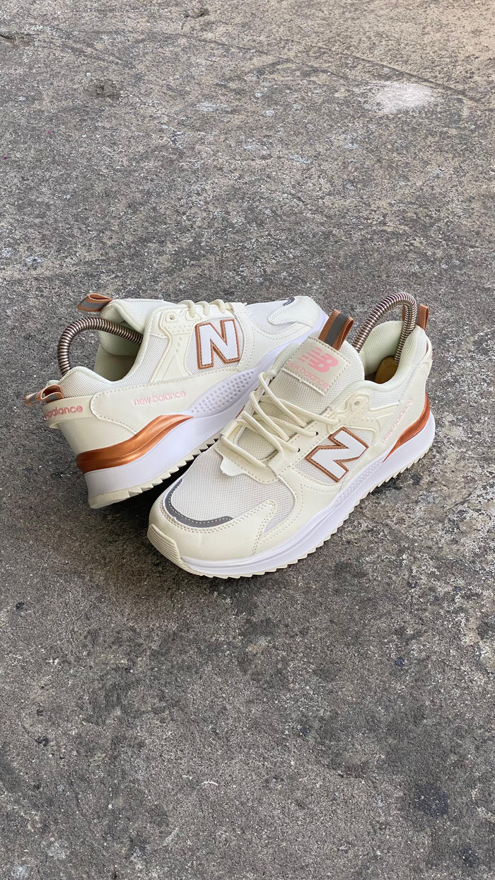 NEW BALANCE 999 BLANCO DORADO