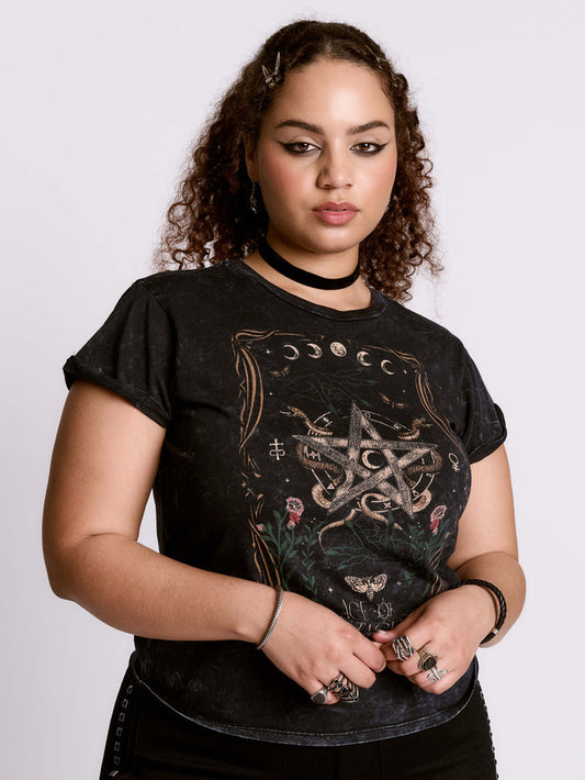 ACE OF PENTACLE MINERAL WASH BABY TEE