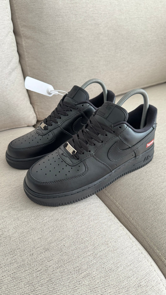 NIKE AF1 SUPREME NEGRO