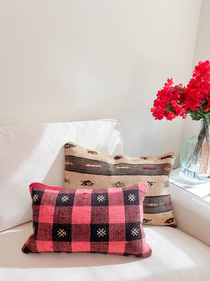 Avril Lumbar Kilim Pillow (12x20)
