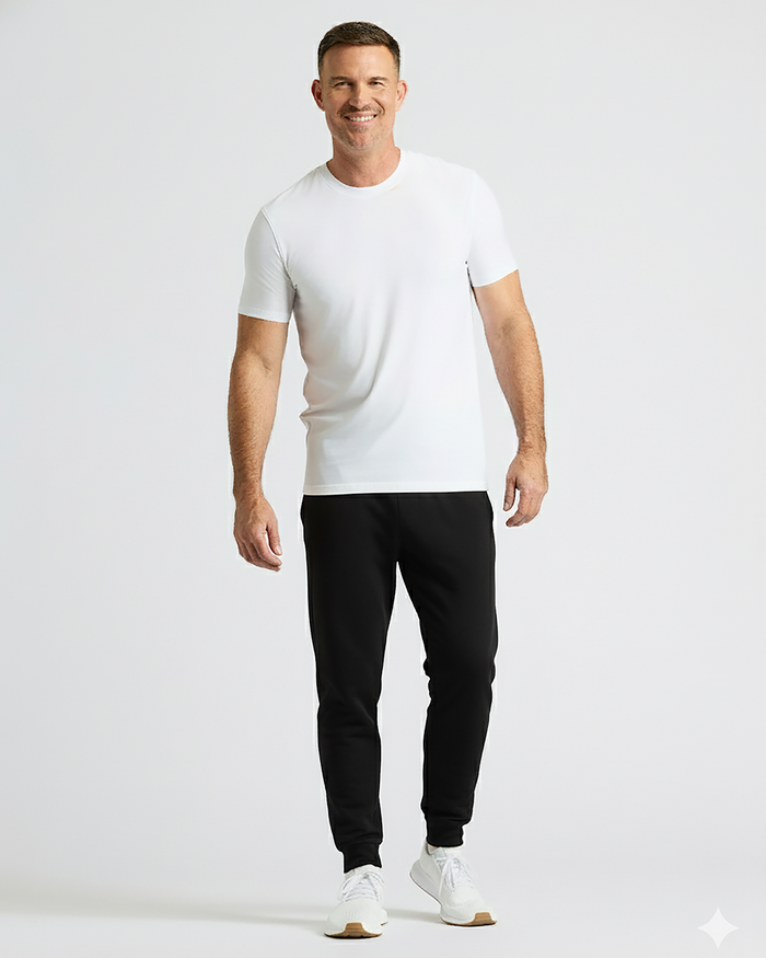 Man wearing Black Active Joggers.