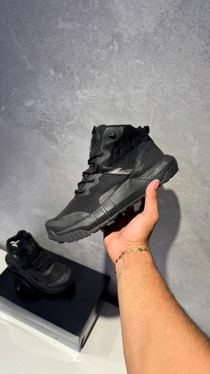 BOTA UNDER NEGRA MICRO