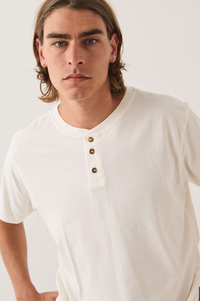 Men's Brixton Baseline Henley T-Shirt in the color Off White Vintage Wash - Additional Fit image