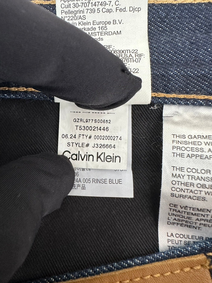 Calvin Klein J326664/STANDARD STRAIGHT