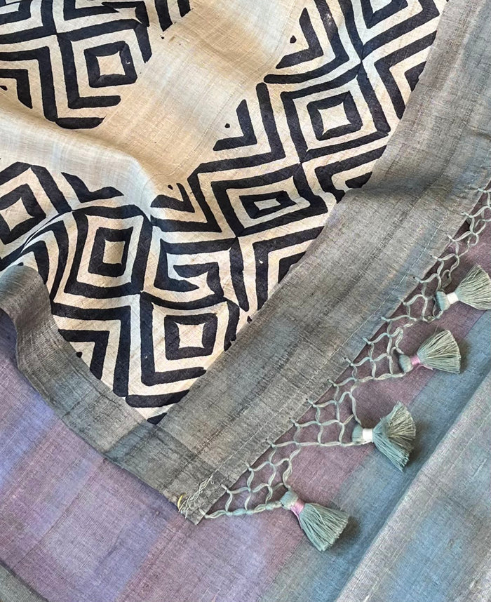 Colour blocked tussar saree