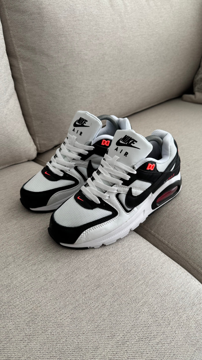 NIKE COMAND BLANCO NEGRO ROJO