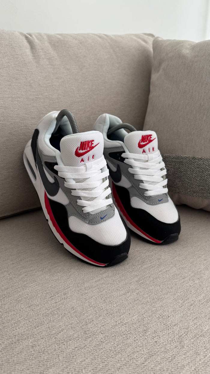 NIKE CORRELATE ROJO