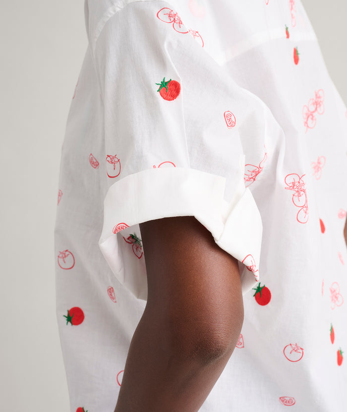 Model is wearing UNTUCKit Cotton Tomato Print Chrissy Shirt in Tomato Print.