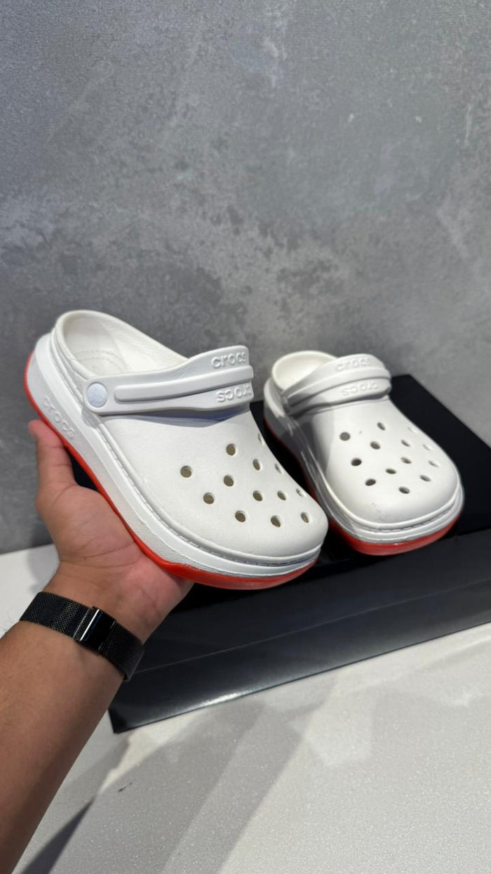 CROCS BLANCA ROJA