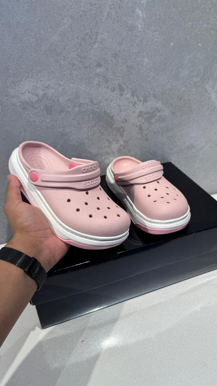 CROCS NIÑA ROSADO