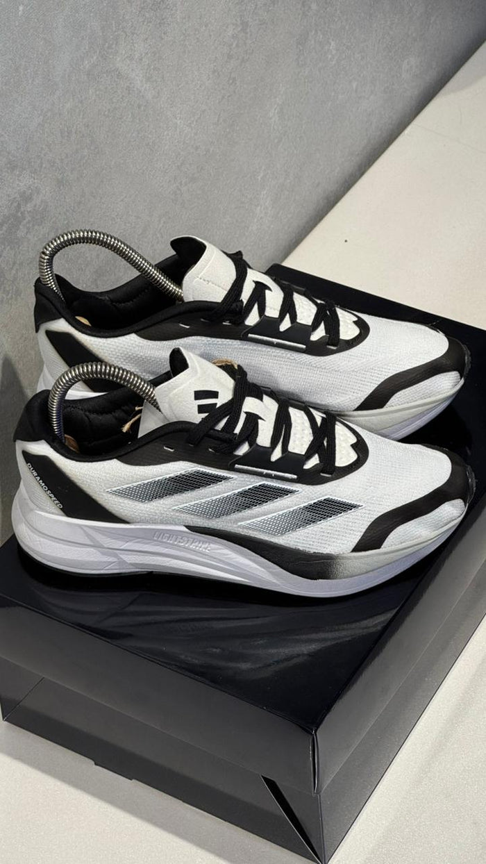 ADIDAS DURAMO BLANCO  NEGRO PROMO