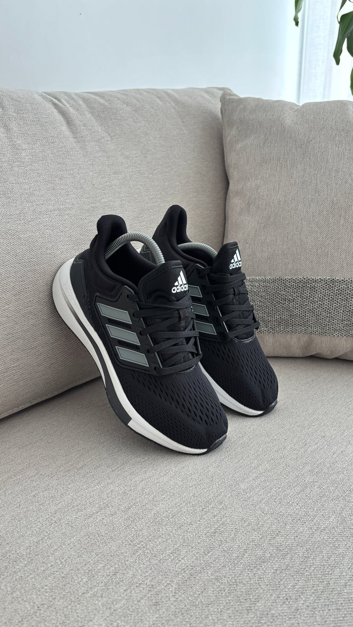 ADIDAS EQ21 NEGRO GRIS