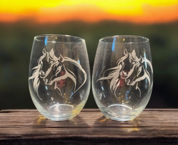 Etched Stemless Wine Glass with Horse Heads Design
