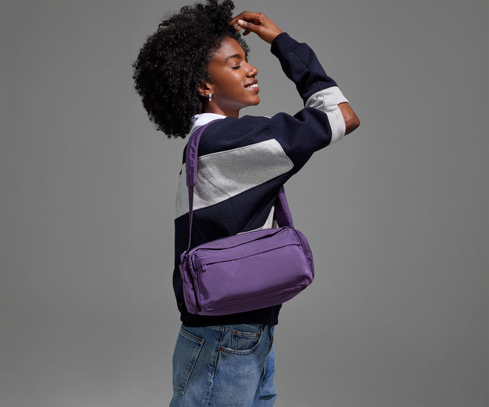 Person wearing the Featherlight Cargo Pack
// Model is 5'9"