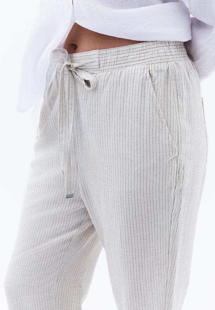 High Waist Carrot Pants - BLACK STRIPE