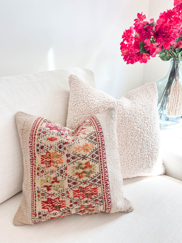 Indie II Kilim Pillow (16x16)