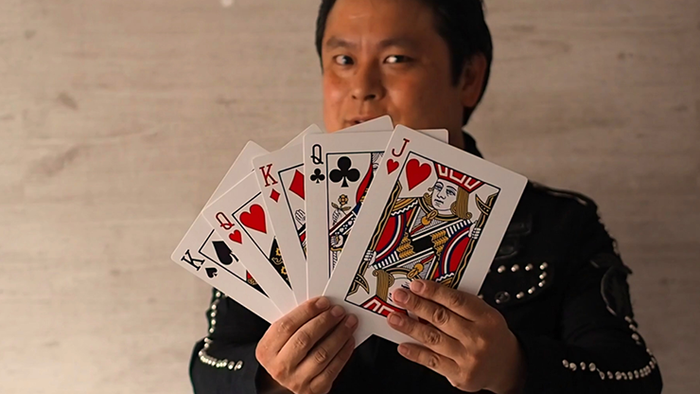 Jumbo Princess Card Trick by Tejinaya Magic! - a Wonderful Card Effect!