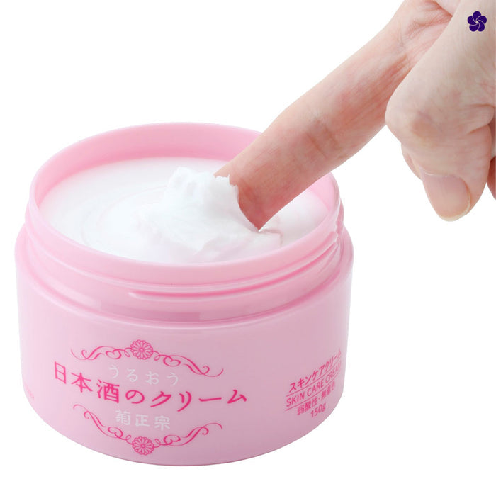 Kikumasamune Sake Skin Care Cream. Murasaki Cosmetics. Sake based skincare. Sake based skincare texture. Buy Japanese facial cream in Europe