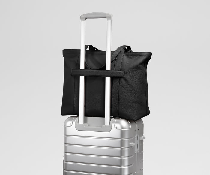 Leather Tote in Jet Black