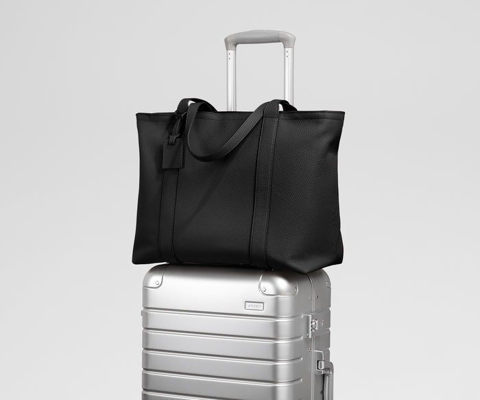Leather Tote in Jet Black