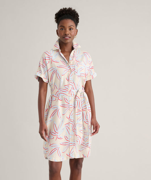 Model is wearing UNTUCKit Betty floral dress.