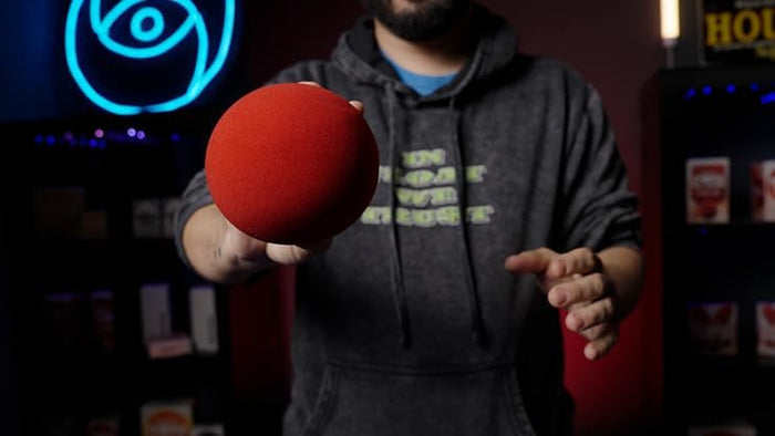 Magic Growing Sponge Ball - A Small Sponge Ball Changes Into A Jumbo Sponge Ball!