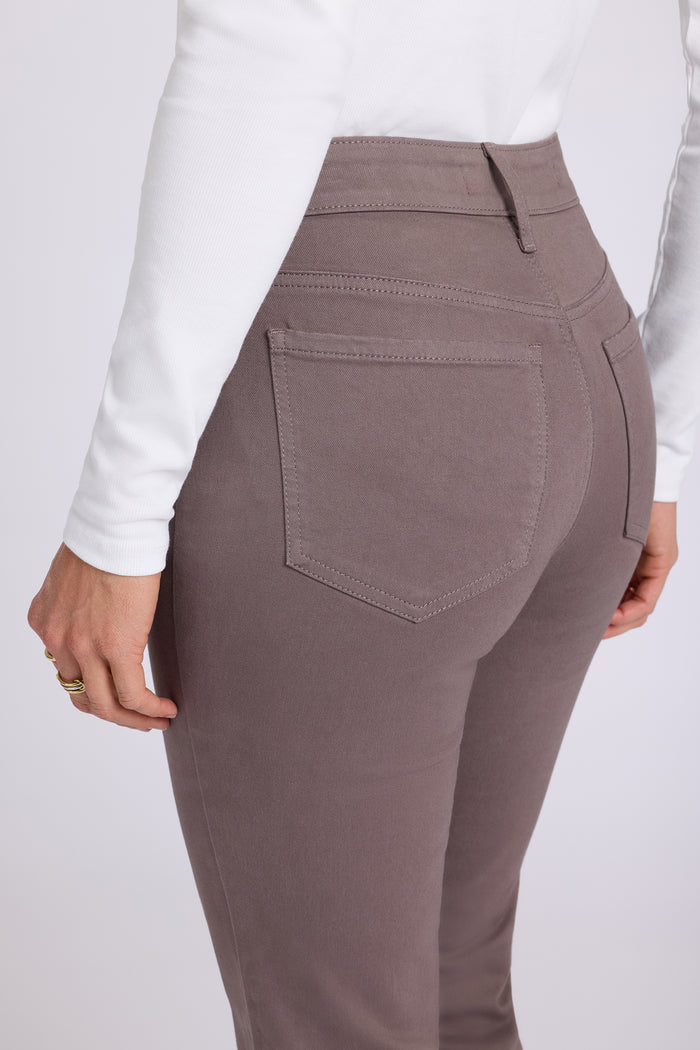 Marilyn Straight Jeans In Petite - Falcon