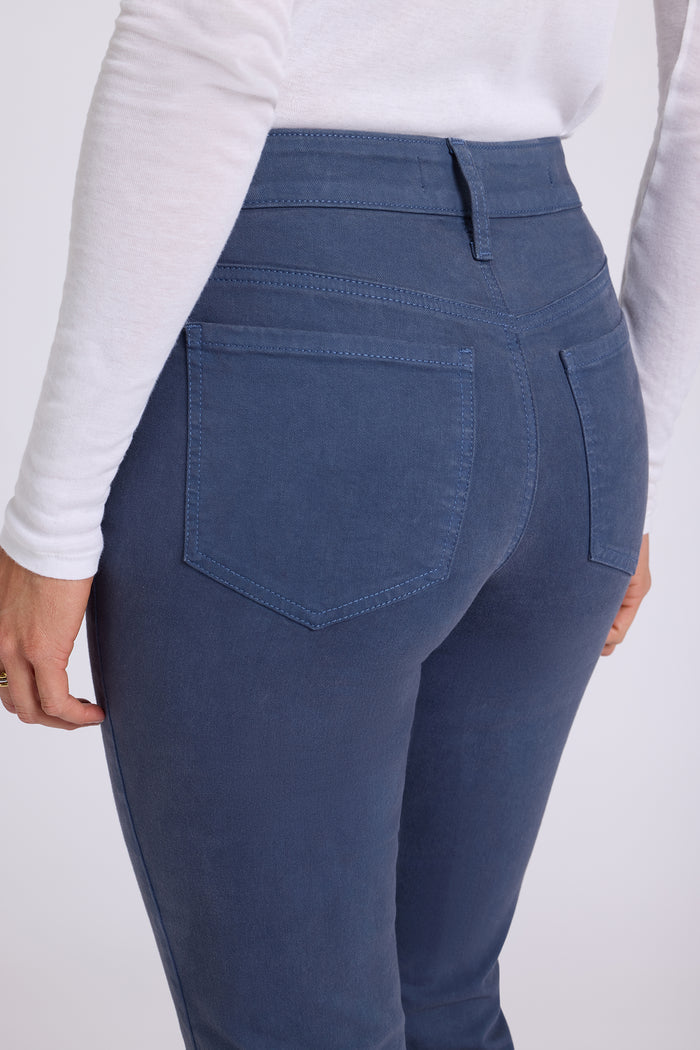 Marilyn Straight Jeans In Petite - Jade Blue