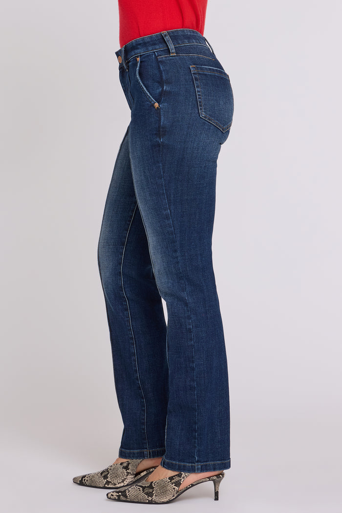 Marilyn Straight Jeans In Petite - Skylark