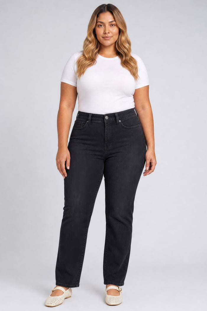 Marilyn Straight Jeans In Plus Size - Helleborus