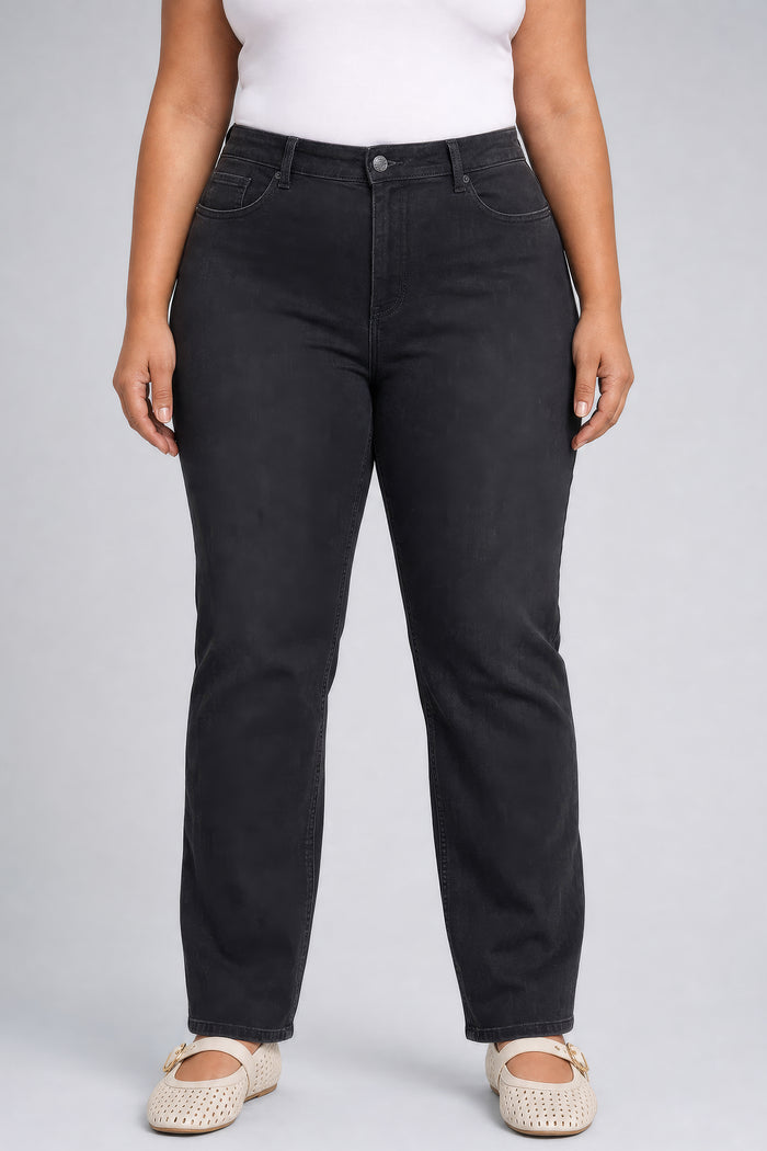 Marilyn Straight Jeans In Plus Size - Helleborus