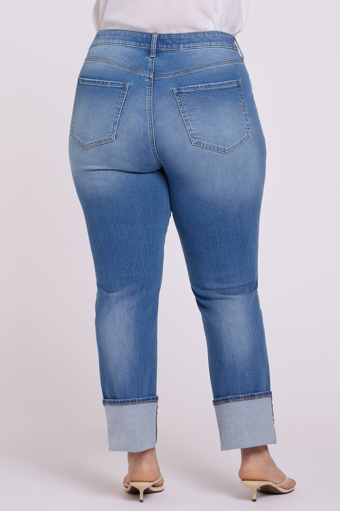 Marilyn Straight Jeans In Plus Size - Pacifica