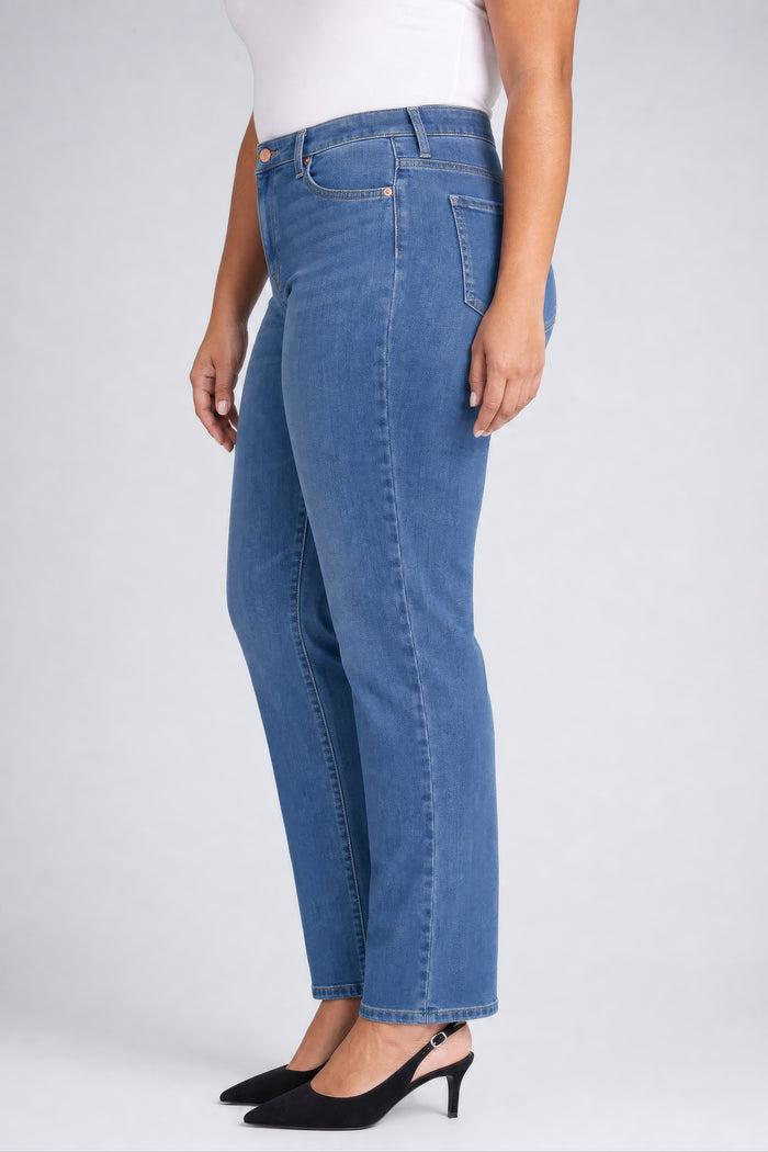 Marilyn Straight Jeans In Plus Size - Redwood