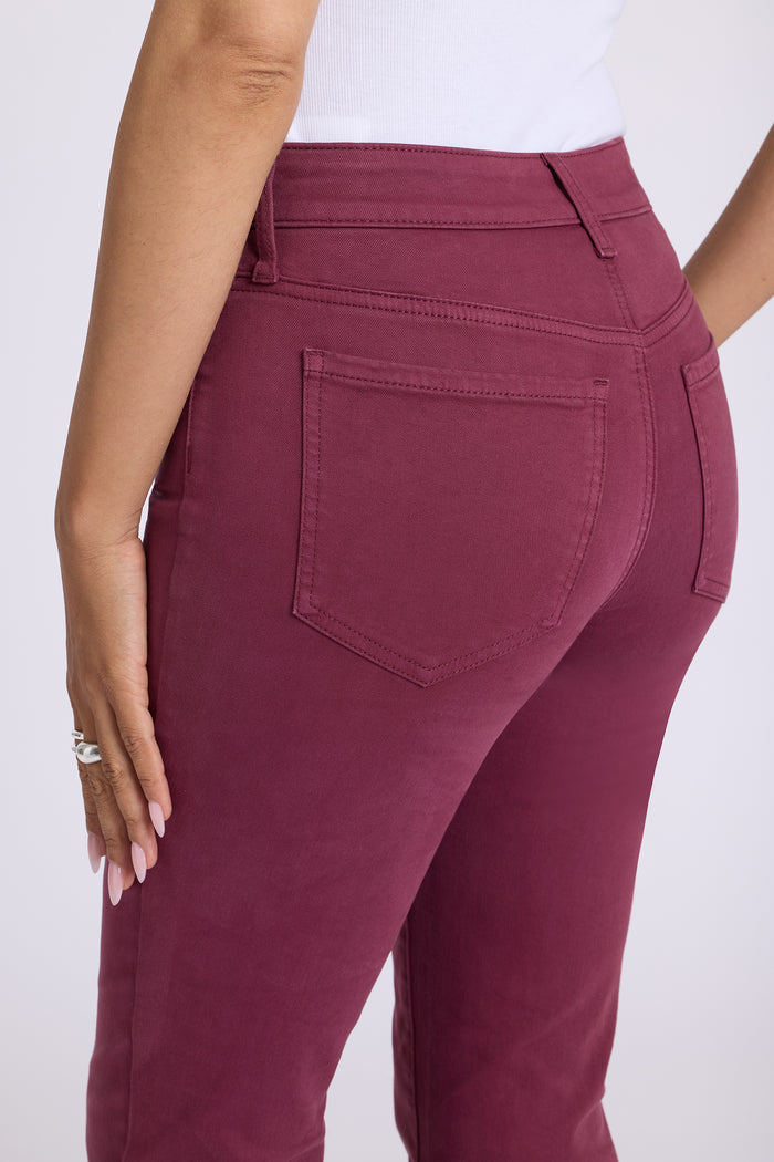 Marilyn Straight Jeans In Tall - True Burgundy