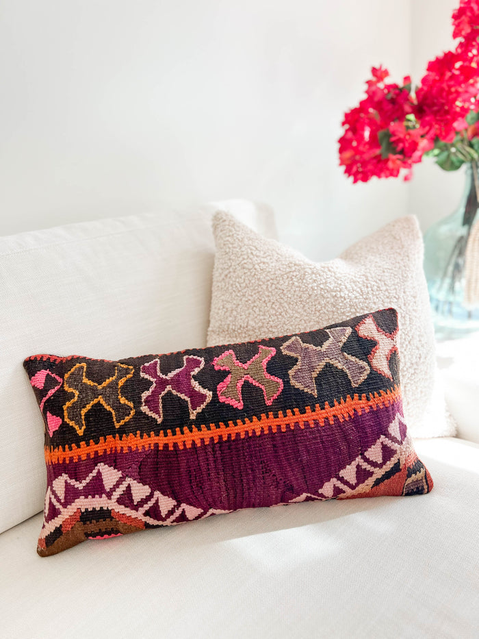 Mindy Kilim Pillow (12x24)